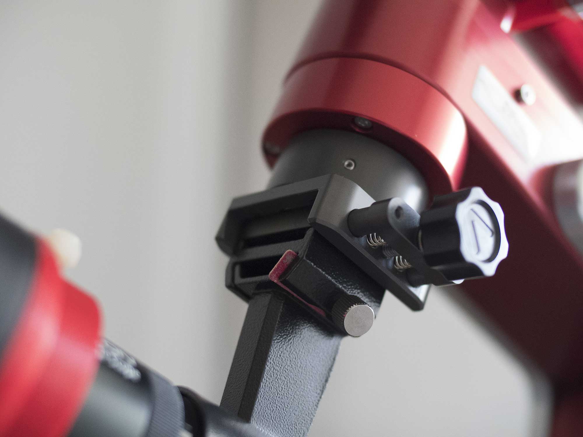 Positioning the finder scope
